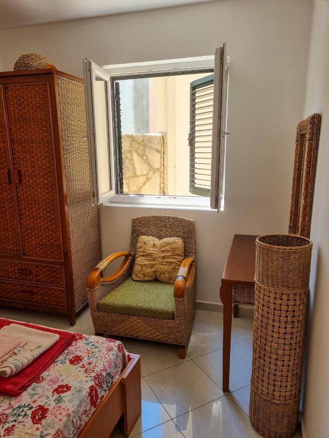 Apartments Rales Sveti Stefan Ngoại thất bức ảnh