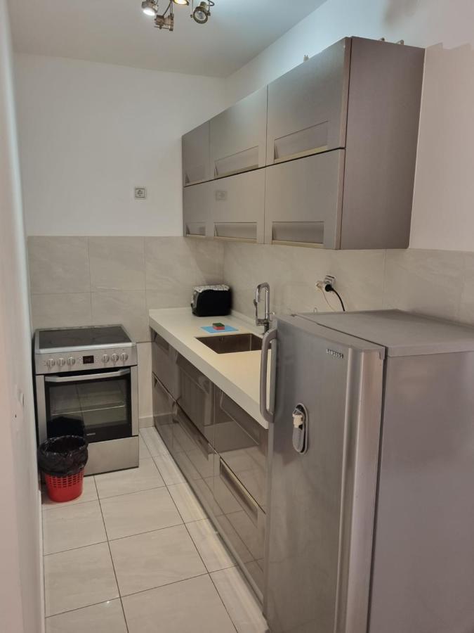 Apartments Rales Sveti Stefan Ngoại thất bức ảnh