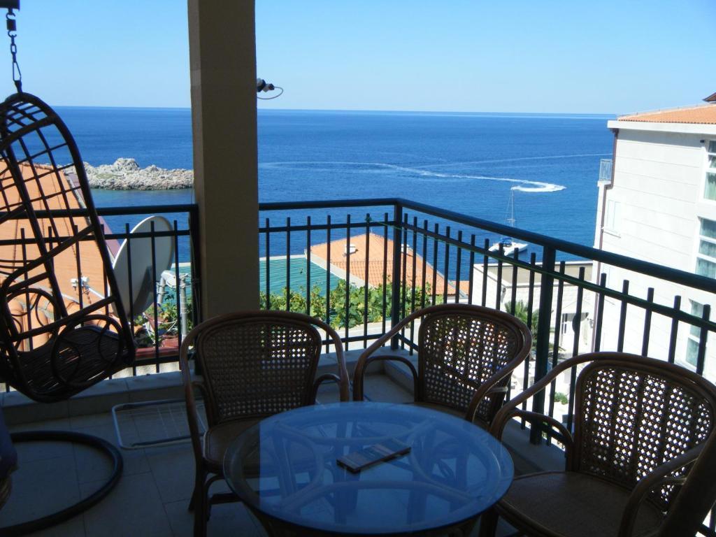 Apartments Rales Sveti Stefan Ngoại thất bức ảnh