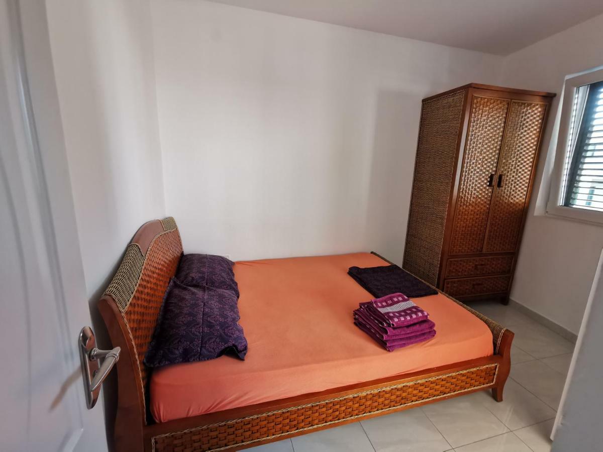 Apartments Rales Sveti Stefan Ngoại thất bức ảnh